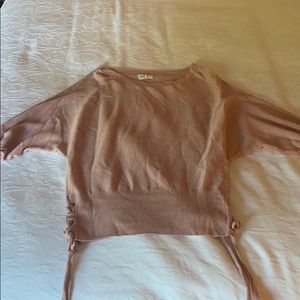 Three quarter sleeve top.